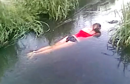 【閲覧注意】美人で若い女性の水死体が水に浮いてる件