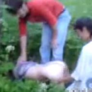 【レイプ動画】ロシアン少女を犯す少年達　森の中で行われた輪姦事件の証拠映像・・・　※無修正エロ