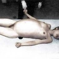 【グロ画像】腹ボテ女の子をの死体を解剖してみた結果・・・