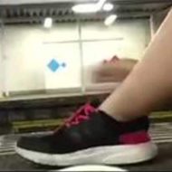 【衝撃】日本のjkが電車に飛び込み自殺する様子をツイキャスで生配信してた・・・　※動画あり