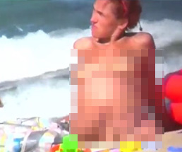 ヌーディストビーチに臨月の妊婦さんがいる光景ｗ