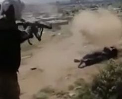 ISISによるオーソドックスな射殺映像