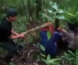 ジャングルの中で行われる残虐な暴行と止めを刺す処刑