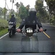 バイクの玉突き事故を捉えたドラレコ映像…